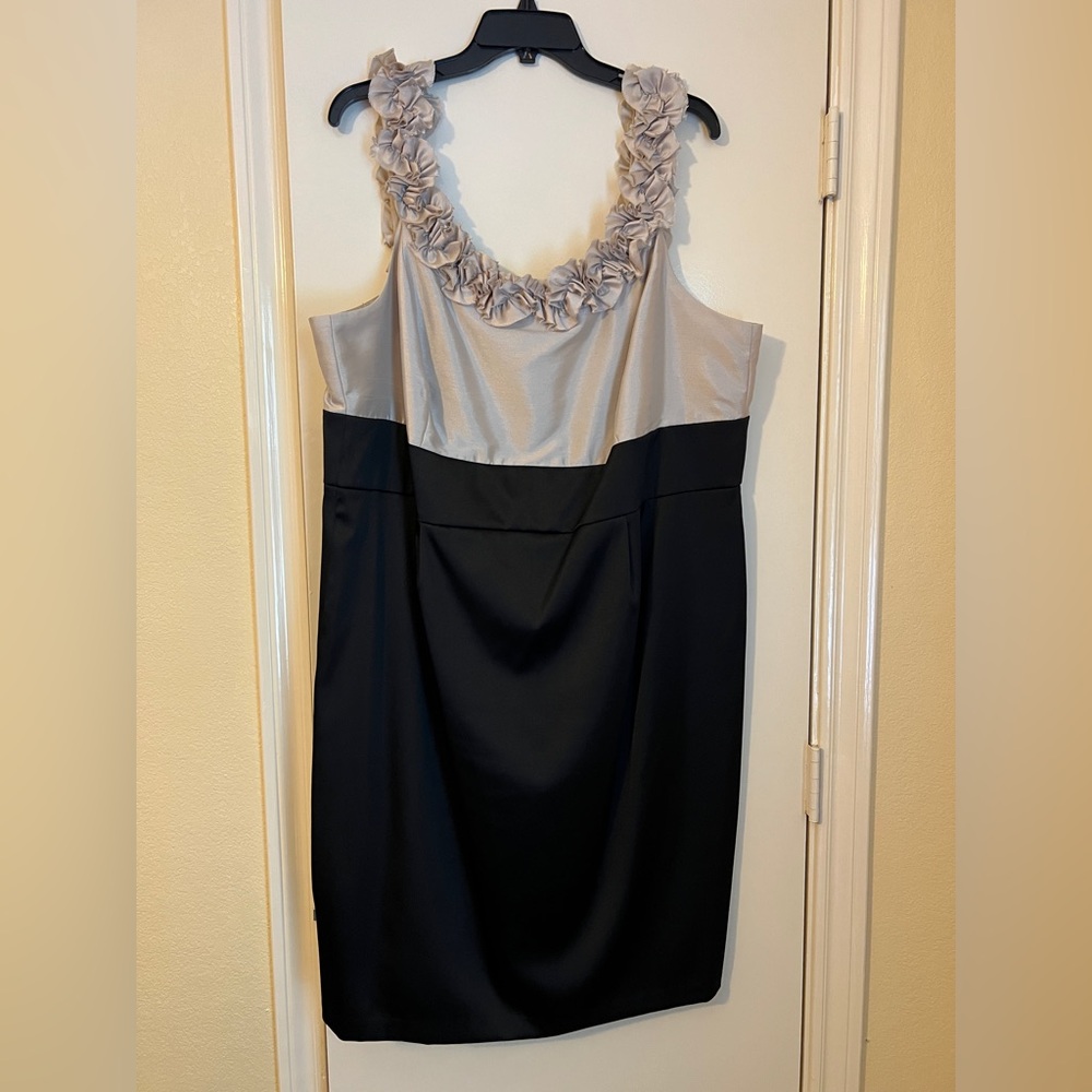 London Times Plus Size Black and Taupe Ruffle Neck Knee Length Dress, 20W